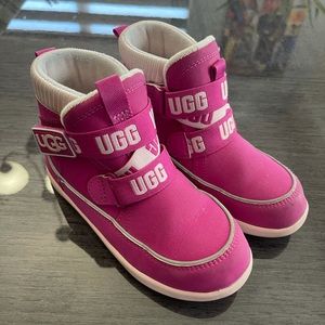 Ugg toddler girl size 11